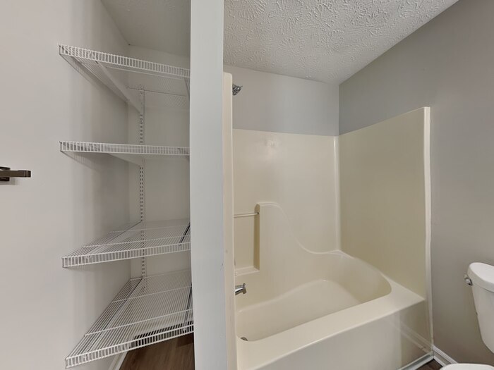 Building Photo - 703 Muirfield Dr