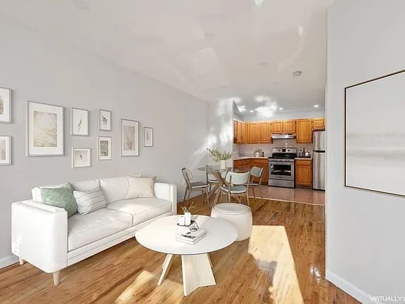 Building Photo - "Chic 1-BR Gem in Prime Brooklyn Location – Your Urban Retreat Awaits!"