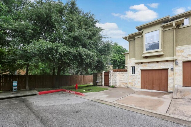 Building Photo - 3406 Menchaca Rd