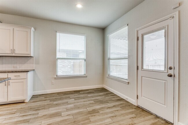 Building Photo - 1225 Bosque Ln