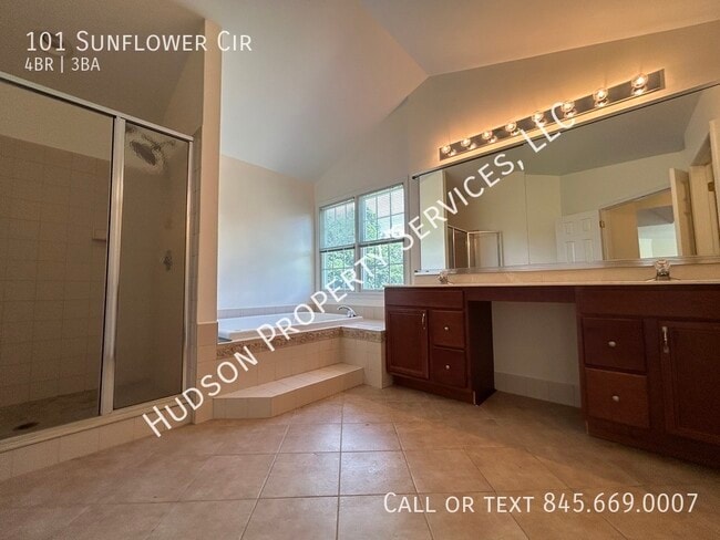 Building Photo - 101 Sunflower Cir