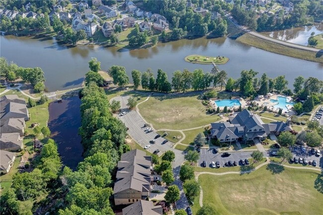Building Photo - 6755 Scarlet Oak Way