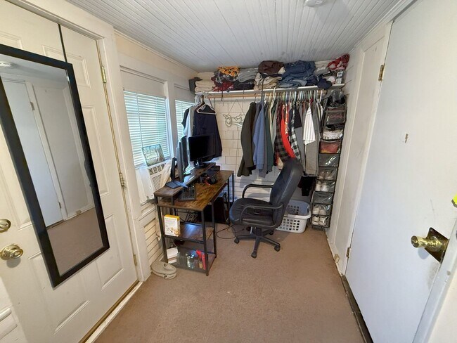 Building Photo - 1117 Bowen Ct