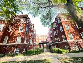 Building Photo - 6423 N Greenview Ave