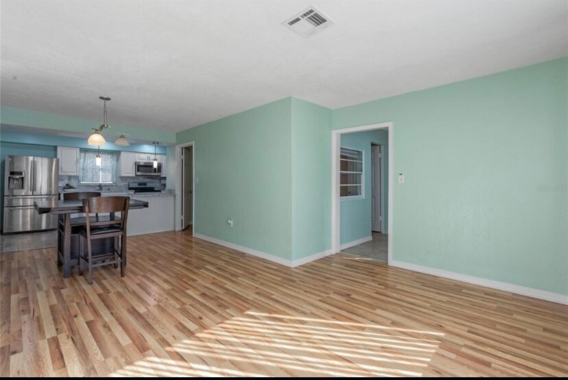 Building Photo - 308 N Prescott St