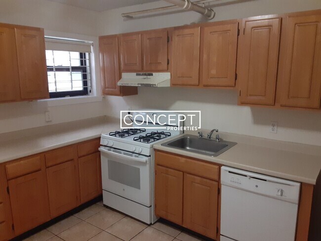 Building Photo - 1131 Commonwealth Ave