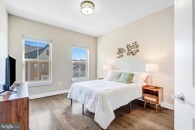 Building Photo - 7770 Belvale Dr