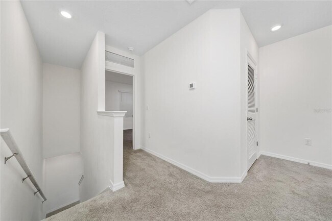 Building Photo - 1426 Isleta Lp