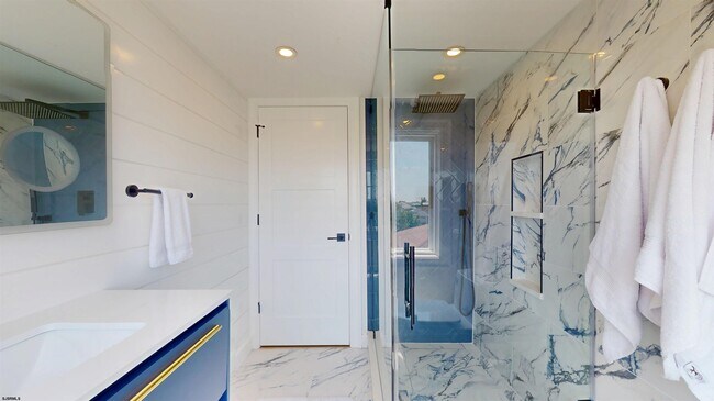 Building Photo - 31 Seaside Ct