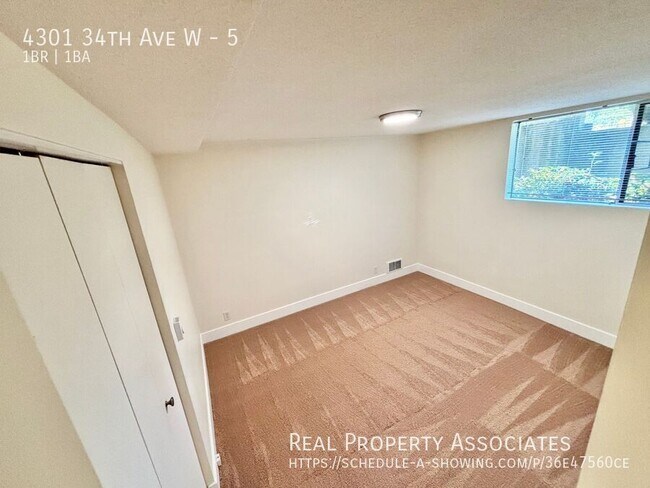 Building Photo - 4301 34th Ave W