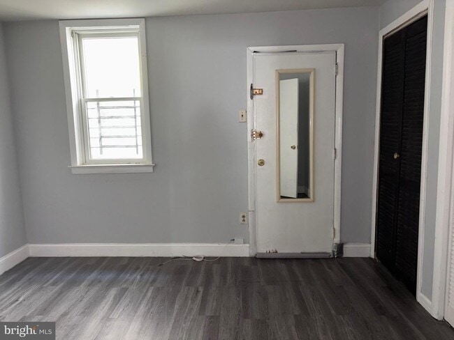 Building Photo - 508 S Juniper St