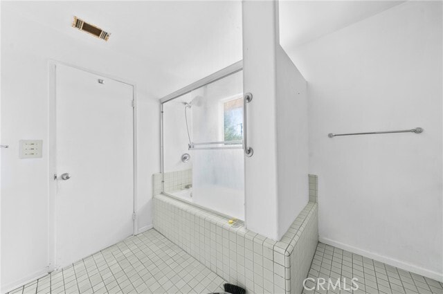 Building Photo - 124 N Janet Pl