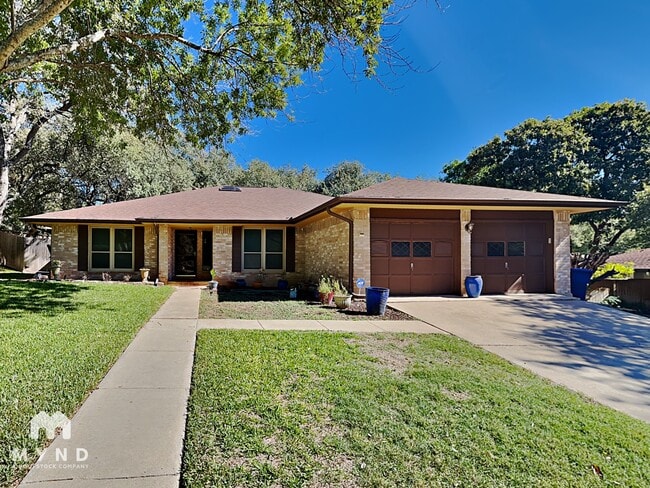 Building Photo - 15710 Fern Ridge St