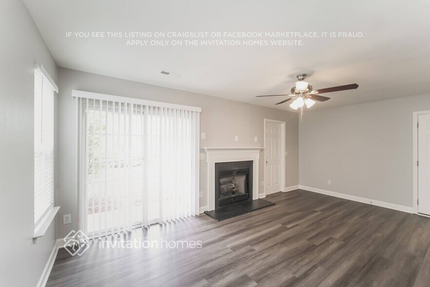 Building Photo - 6104 Eisenhower Ln