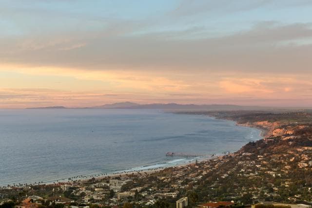 Building Photo - 2082 Via Casa Alta