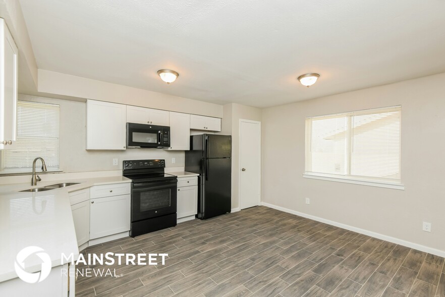 Building Photo - 2606 Shenandoah Dr