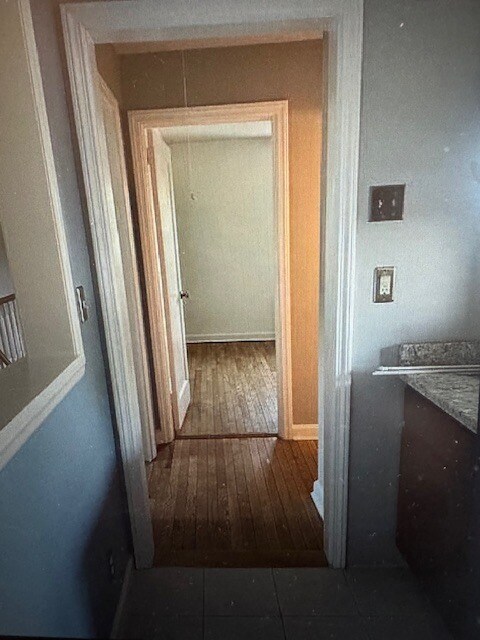 Building Photo - 2475 Summer St