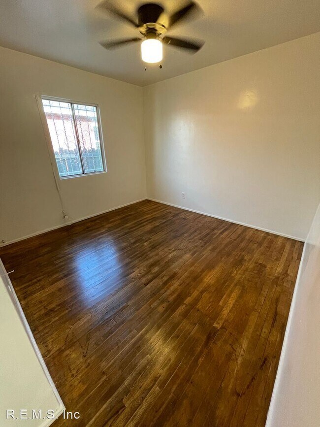 Building Photo - 3 br, 1 bath House - 1820 E Kay Street