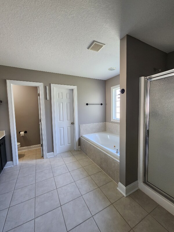 Building Photo - 611 Stagecoach Dr