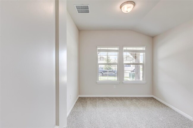 Building Photo - 4905 Hazelnut Ln
