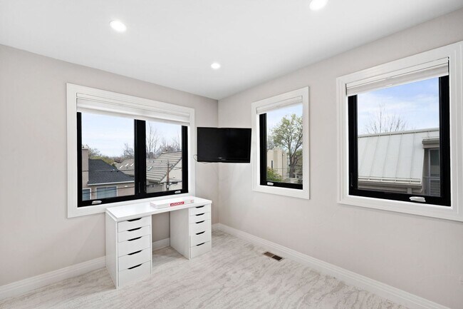 Building Photo - Luxury 4BD, 6BA Cherry Creek Home with 4 Outdoor Spaces