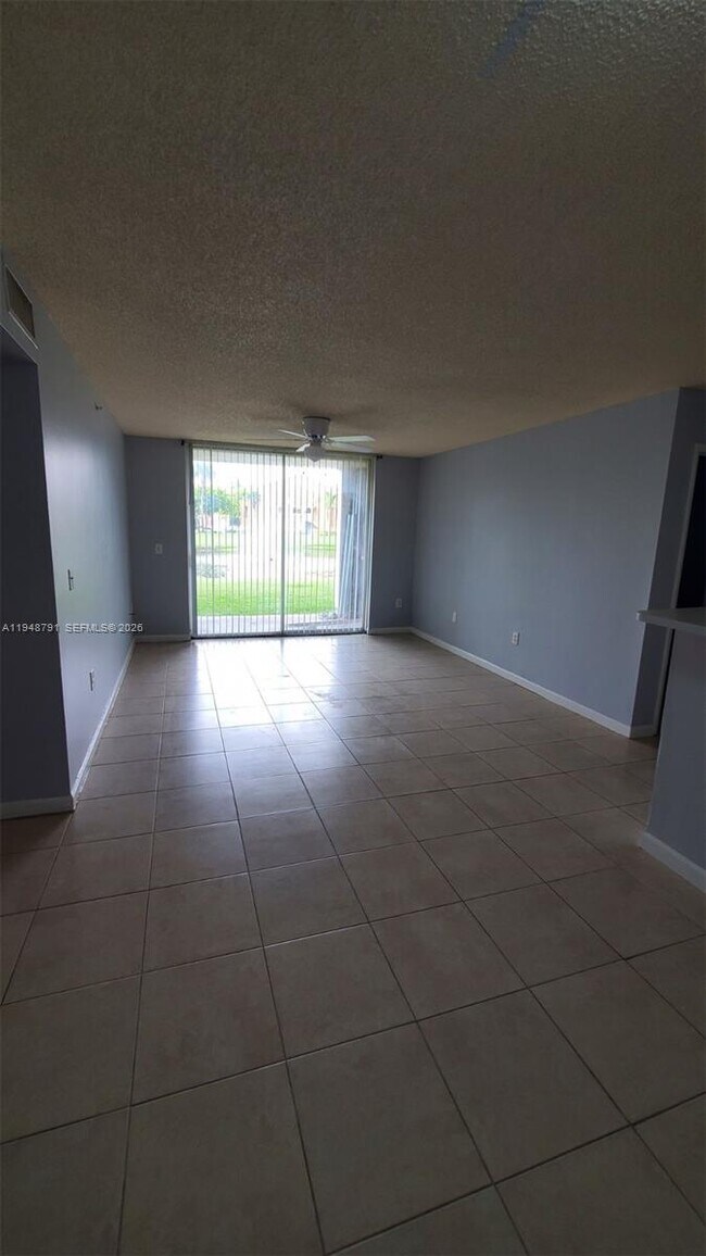 Building Photo - 7888 Sonoma Springs Cir