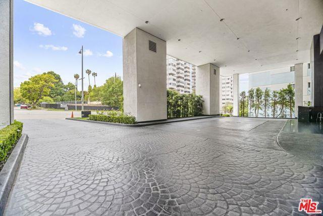 Building Photo - 10350 Wilshire Blvd