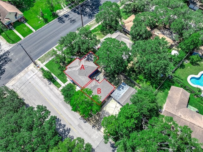 Building Photo - 611 N Pruett St