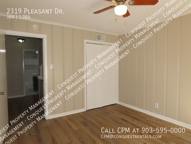 Building Photo - 2319 Pleasant Dr