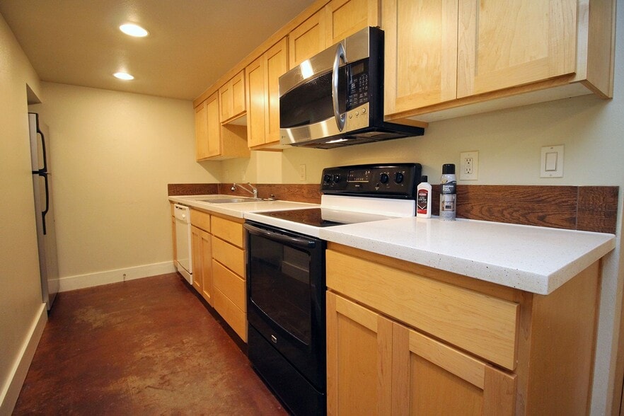 Building Photo - 4815 SE 75th Ave