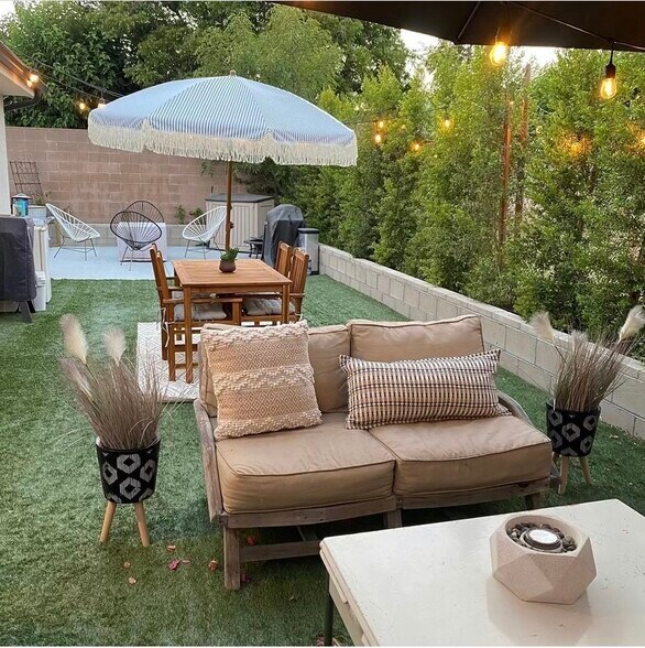 Building Photo - 11313 Delano St