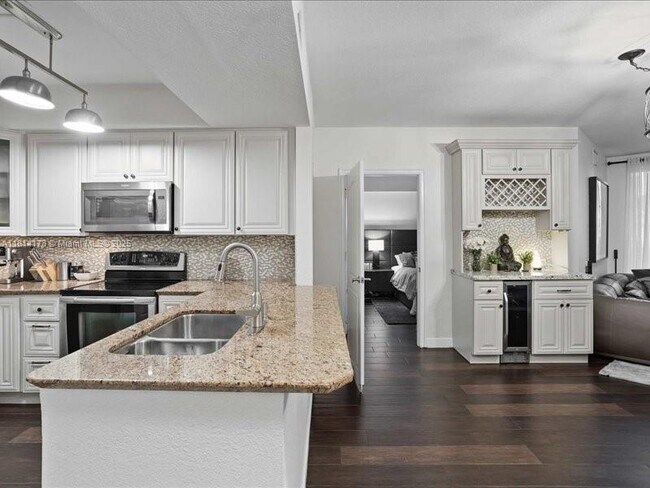 Building Photo - 1830 Radius Dr