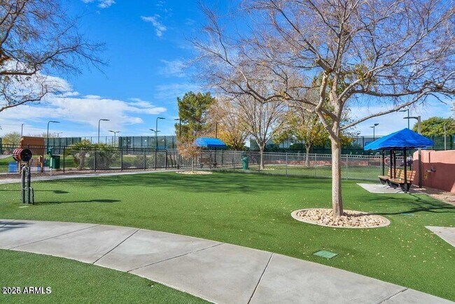 Building Photo - 17547 W Calistoga Dr