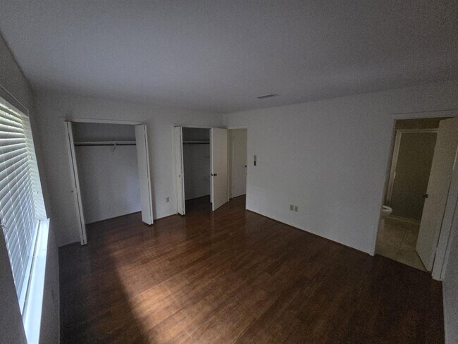 Building Photo - 21 N Waxberry Rd