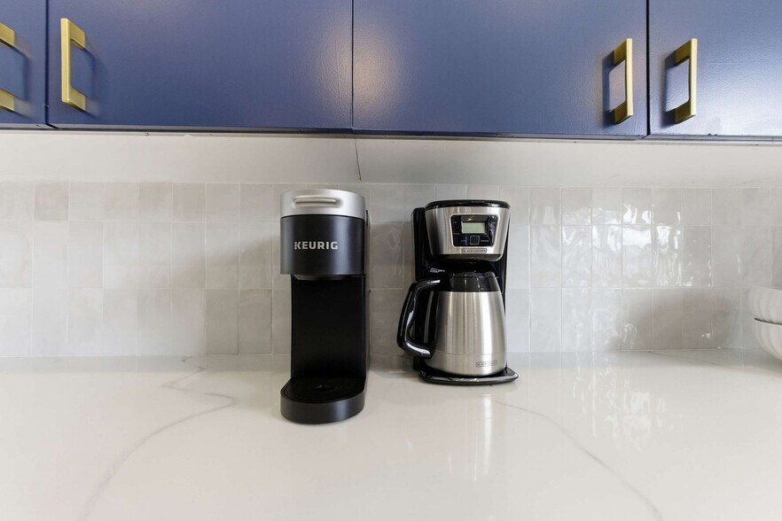 Building Photo - 7621 North Songbird-SI ID1501425P