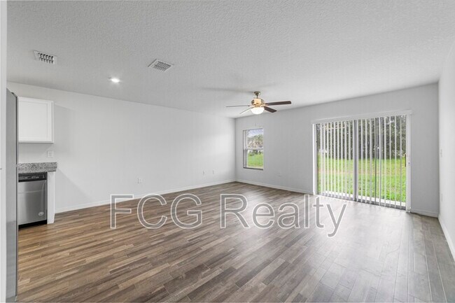 Building Photo - 705 Gila Dr