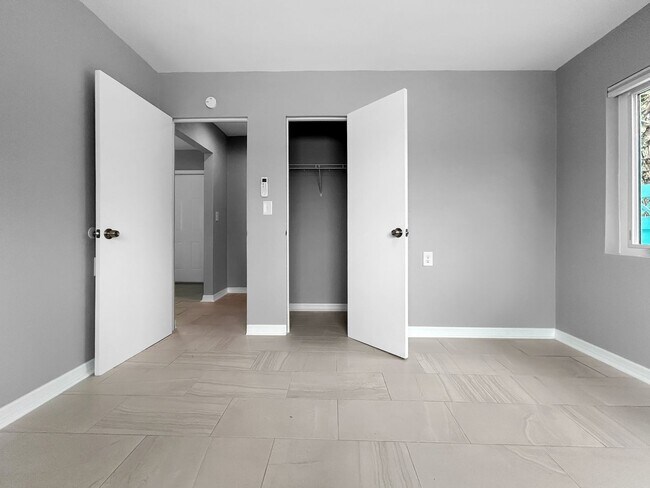 Building Photo - 17615 Lee Ave