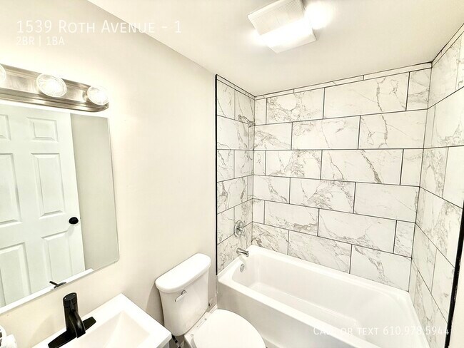 Building Photo - 1539 Roth Ave