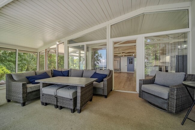 Building Photo - Scenic Lakeview Rental located on Boatman'...