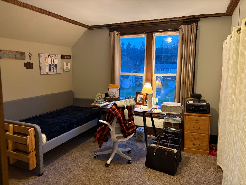 Building Photo - 221 Eldredge Ave SW