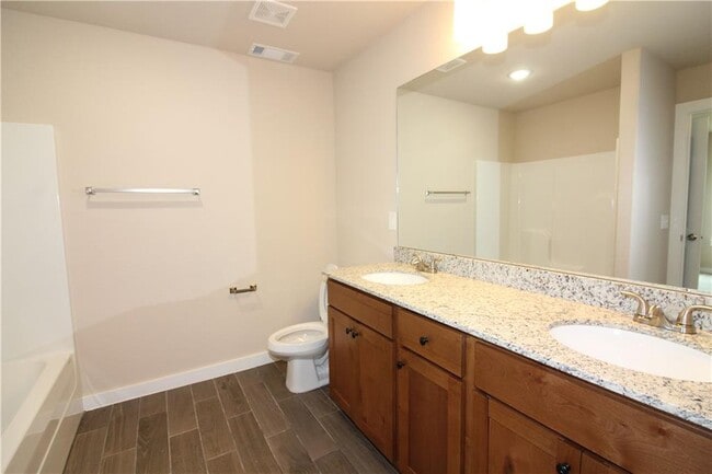 Building Photo - 1511 Purple Finch St