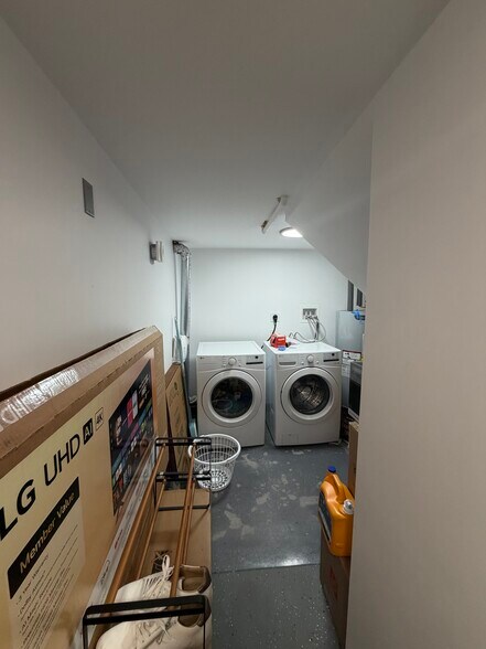 Building Photo - 140 Prospect St