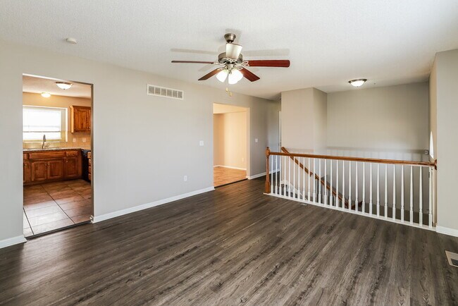 Building Photo - 712 Hibiscus Cir