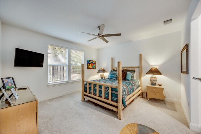 Building Photo - 331 Kitty Hawk Rd