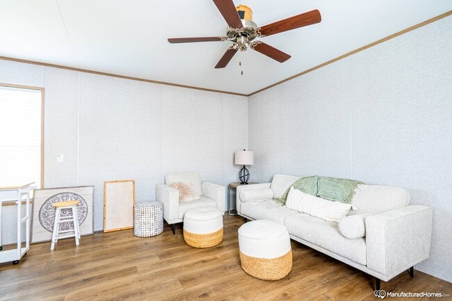 Building Photo - 160 Forrest Ave