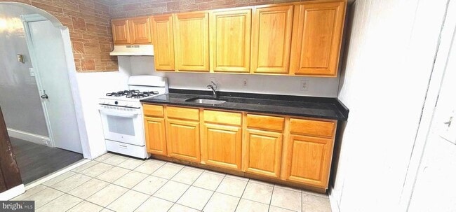 Building Photo - 1451 S Etting St