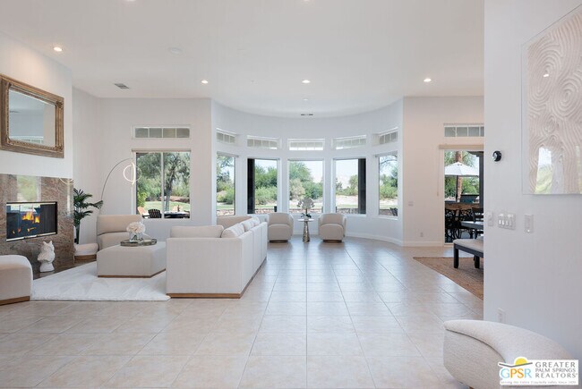 Building Photo - 45 Vista Encantada