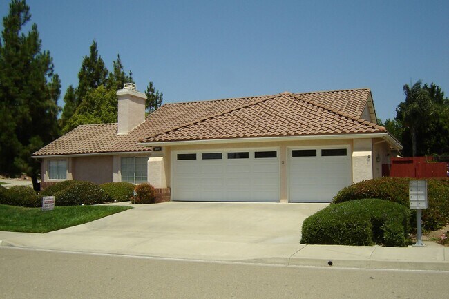 Building Photo - Spacious single-level home located on a quiet corner lot in a well-established Oceanside neighbor...