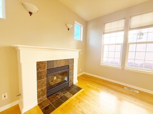 Building Photo - 32 NE Sunset St