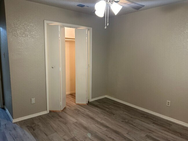 Building Photo - 4508 Compass Ct